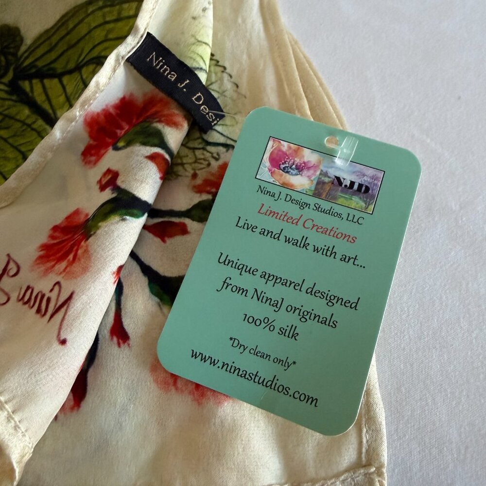 NWT NINA J Design Studios Scarlet Carnations 100% Silk Scarf - Picture 8 of 8